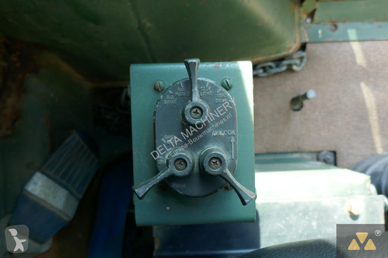 Grejder Caterpillar Ex-army