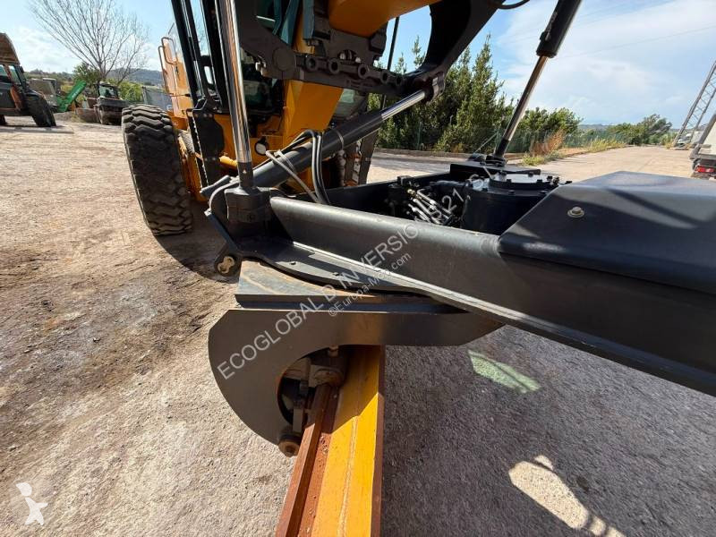 ممهدة طرق John Deere 672GP AWD