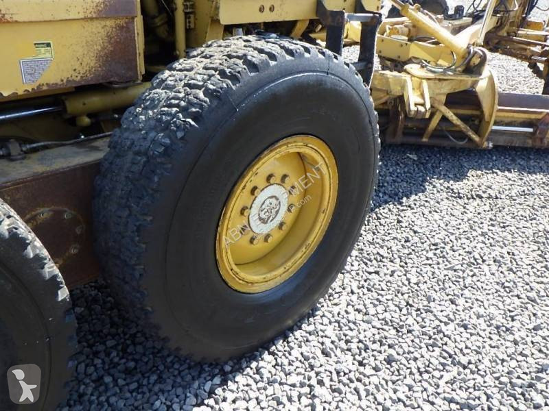 Grader Caterpillar