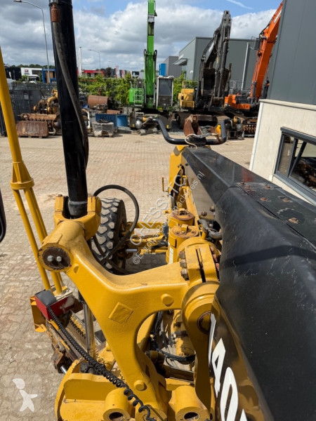 Grejder Caterpillar 140 M