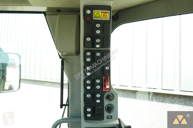 Grejder Caterpillar 140M
