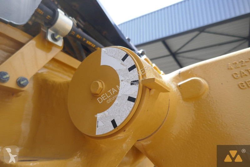 Grejder Caterpillar 14