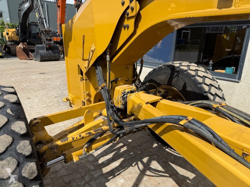 Grejder Caterpillar 140 M