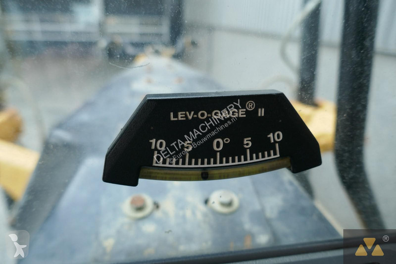 Grejder Caterpillar 14M