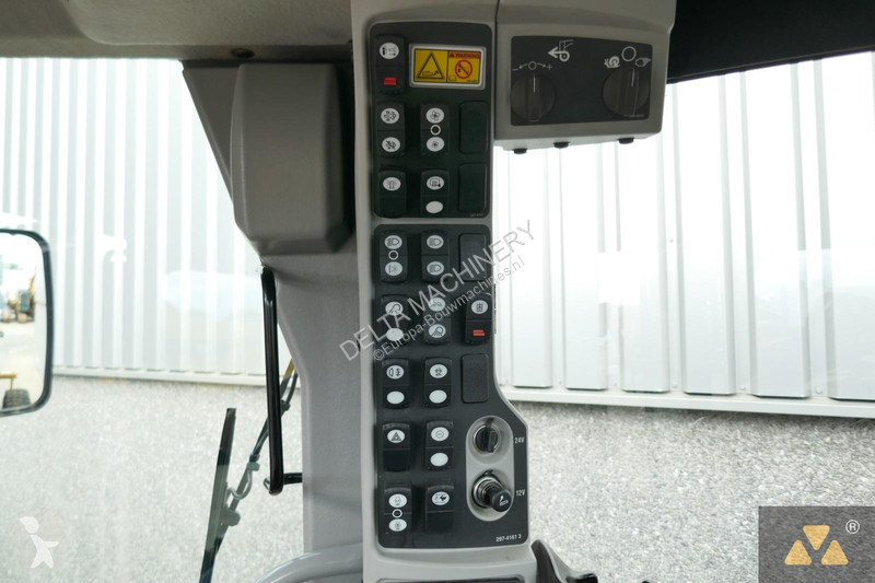 ممهدة طرق Caterpillar 2 AWD