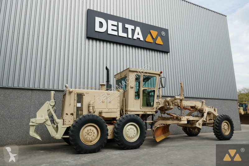 Niveladora Caterpillar Ex-army