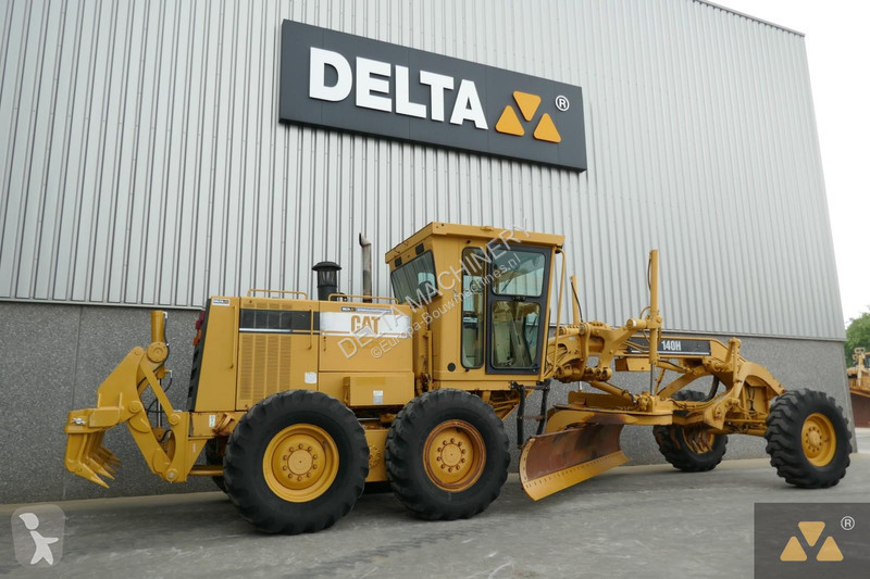 Grader Caterpillar