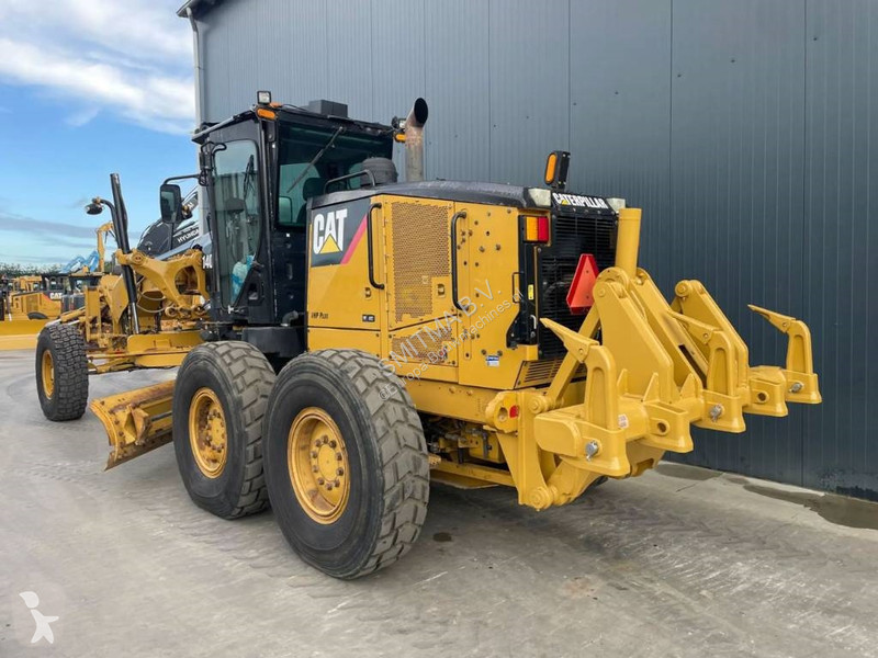 Grejder Caterpillar 140M