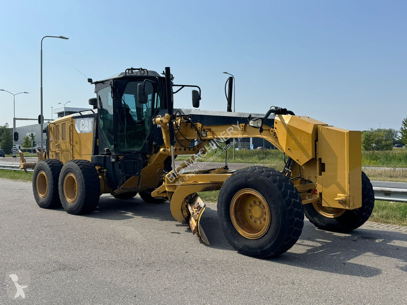 ممهدة طرق Caterpillar 3