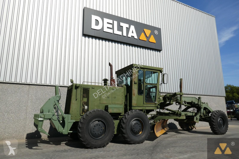 Grejder Caterpillar Ex-army