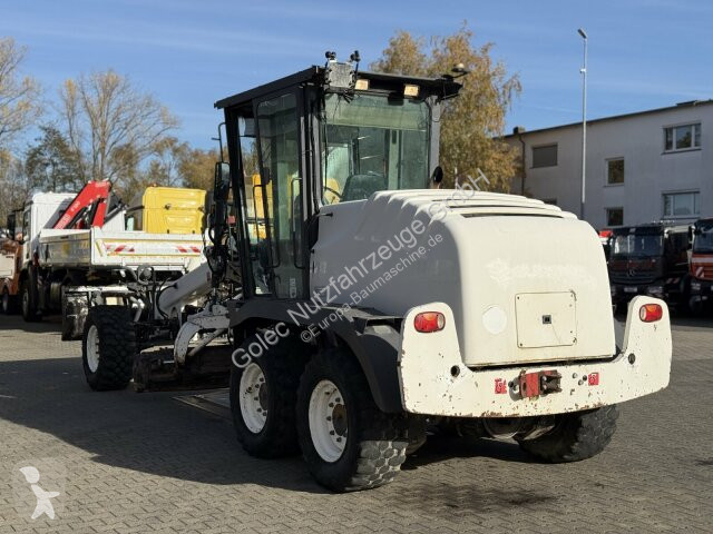 Niveladora New Holland F106.6A alrrad 6x6...
