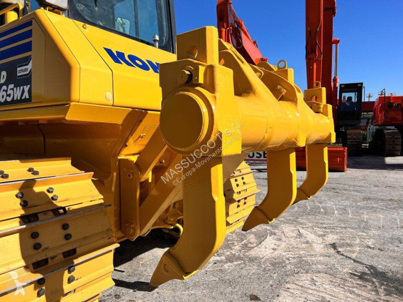 Grejdr Komatsu D65