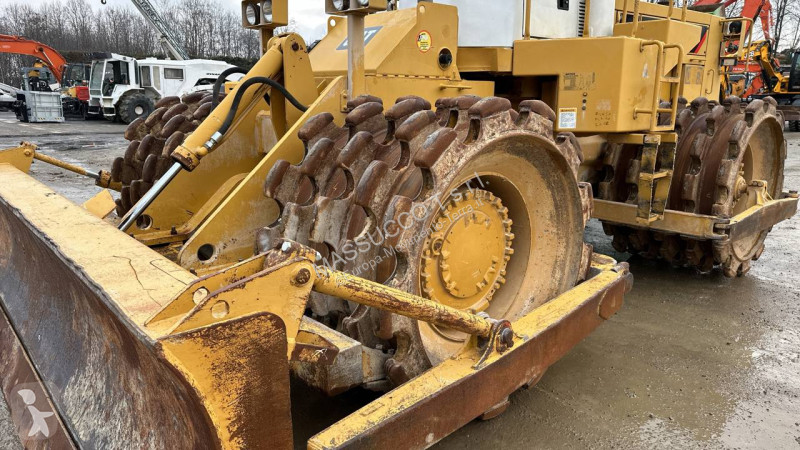 Grejder Caterpillar 825C