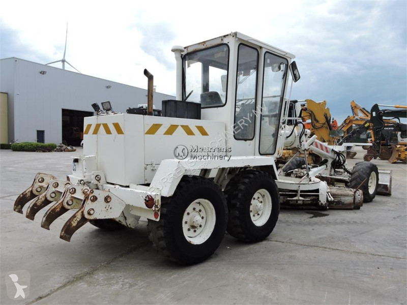 Grejder  F106A