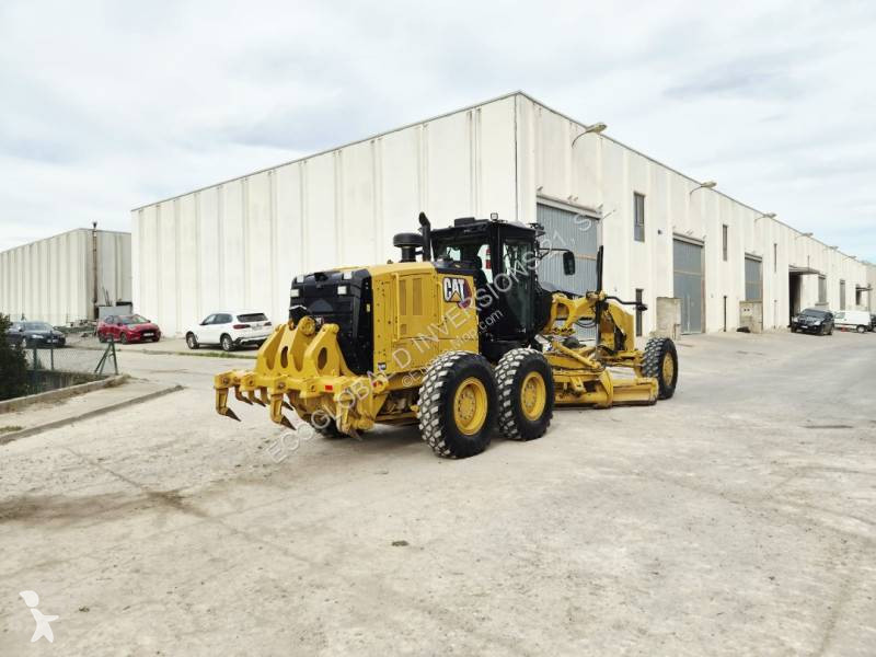 Grejder Caterpillar 140 AWD