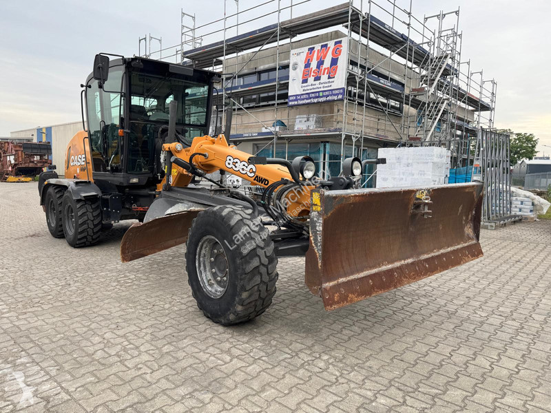 Grejder Case 836C AWD .
