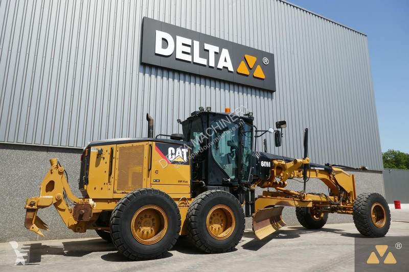 Grejder Caterpillar 160M