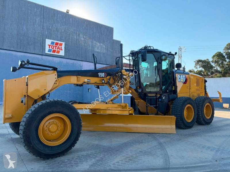 Grejdr Caterpillar 150M