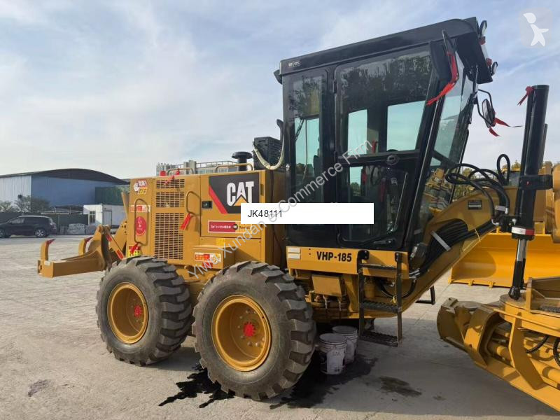 Grejder Caterpillar 140K