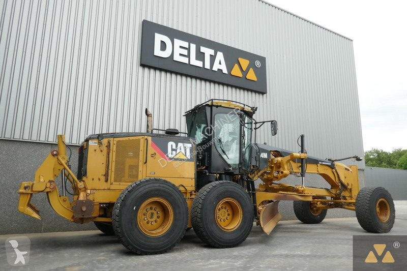 Grejder Caterpillar 14M