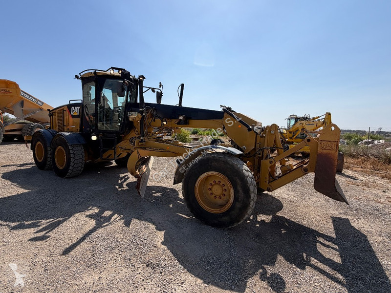 Grejder Caterpillar 120 M