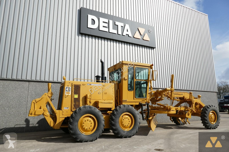 Grader Caterpillar Ex-army