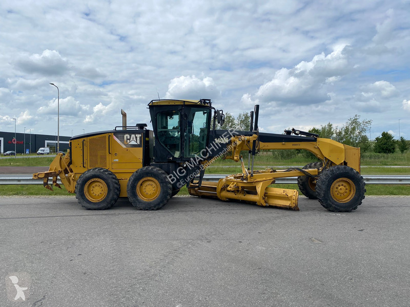 Grejder Caterpillar 140M
