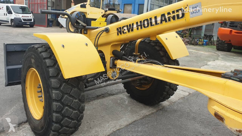 Livellatrice New Holland F.156.6/A