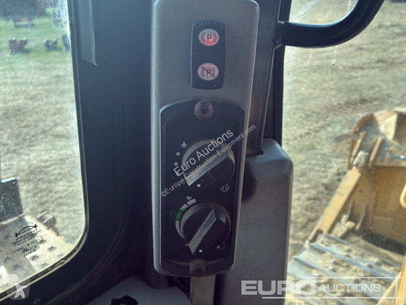 Grader Caterpillar D6T