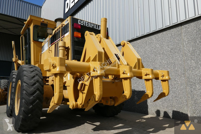 Grader Caterpillar