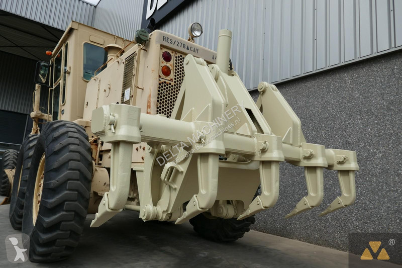 Niveladora Caterpillar Ex-army