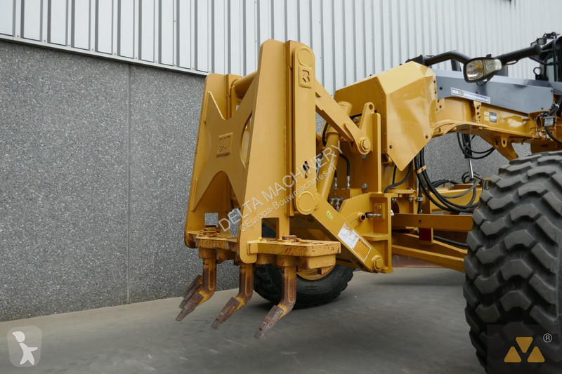 Niveladora Caterpillar 2