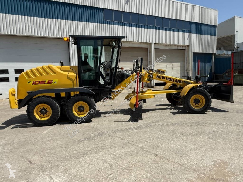 Niveladora New Holland F 106.6 A