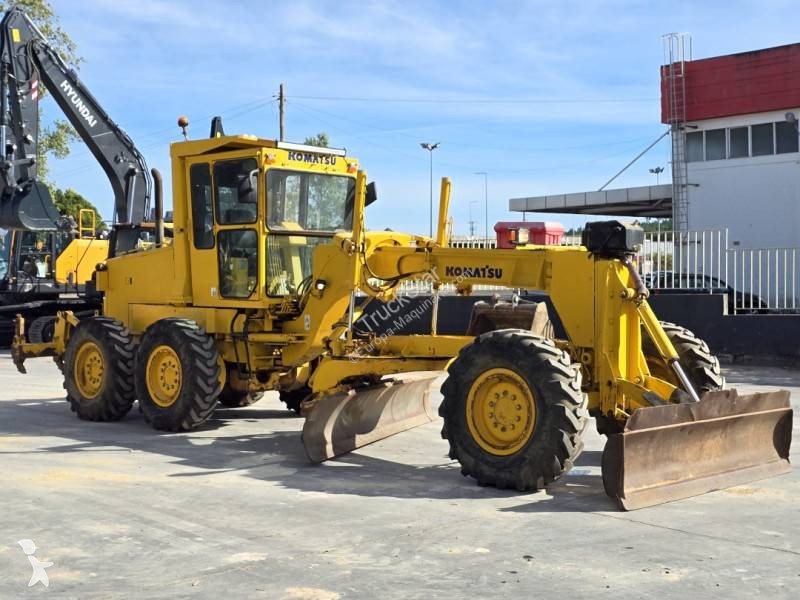 Planeringshøvl Komatsu GD521A-1