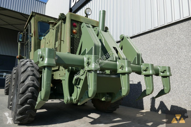 Grejder Caterpillar Ex-army