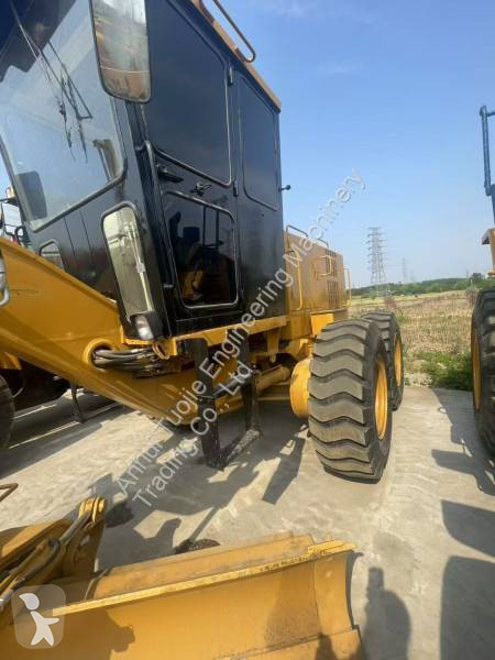 Grejder Caterpillar