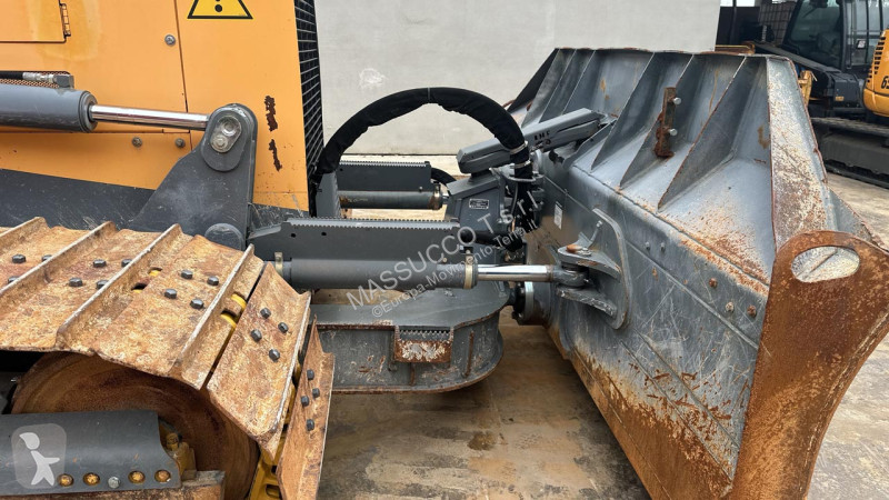 ممهدة طرق Liebherr PR 714