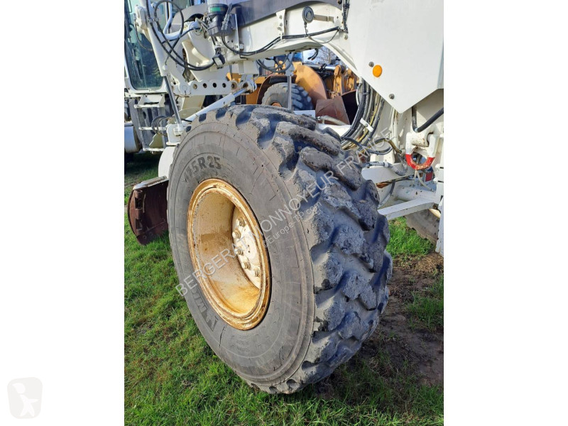 Grejder Caterpillar 12M3