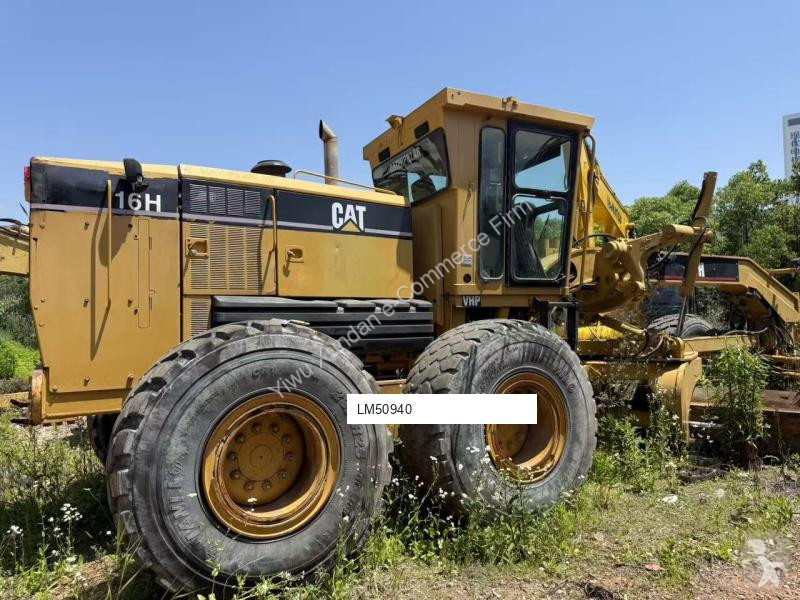 Grejder Caterpillar 16H