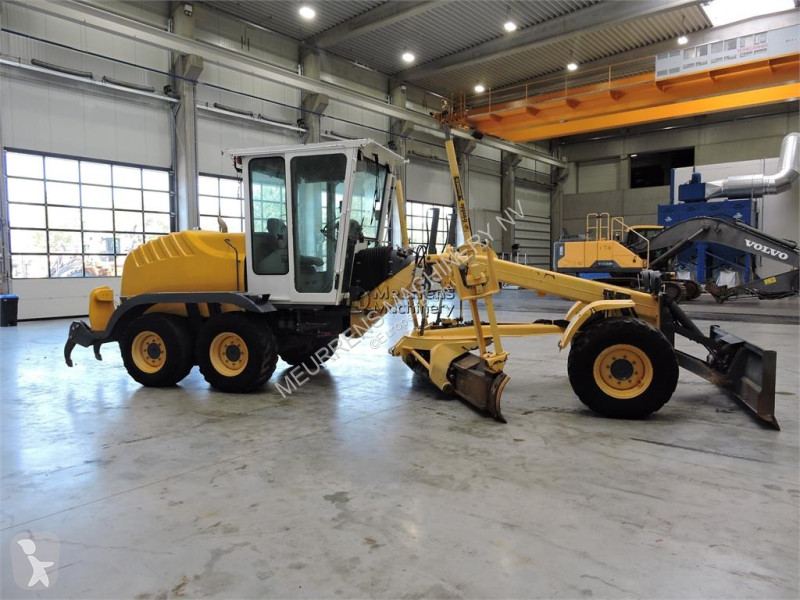 Planeringshøvl New Holland F106.6A