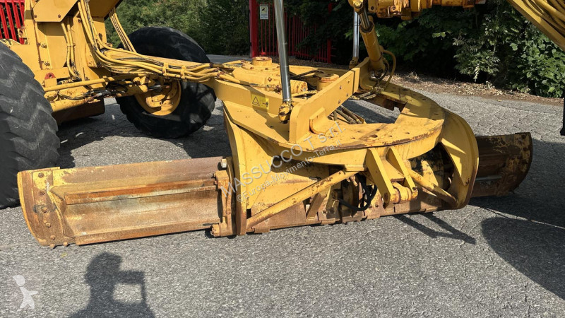 Грейдер Caterpillar 12H 6X4