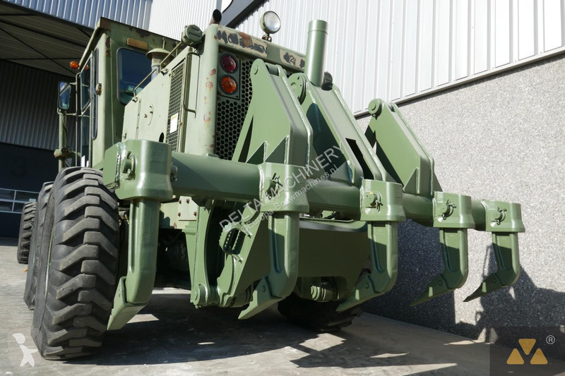 Грейдер Caterpillar Ex-army