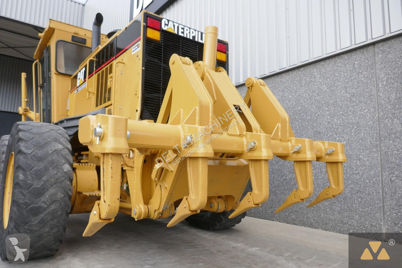 Niveladora Caterpillar