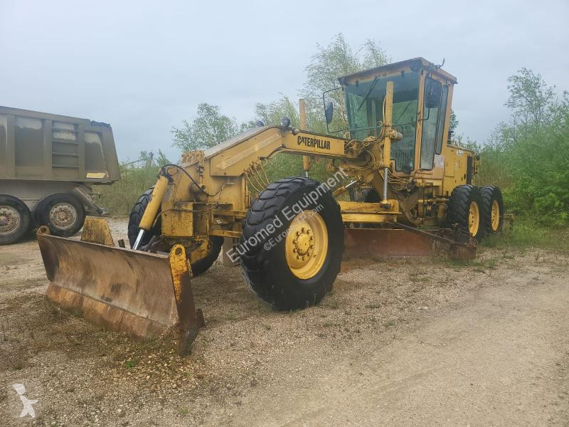 Grader Caterpillar