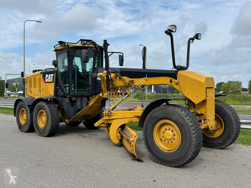 Grader Caterpillar