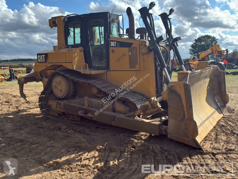 Grader Caterpillar D6T