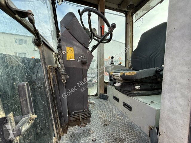 Niveladora New Holland F106.6A alrrad 6x6...