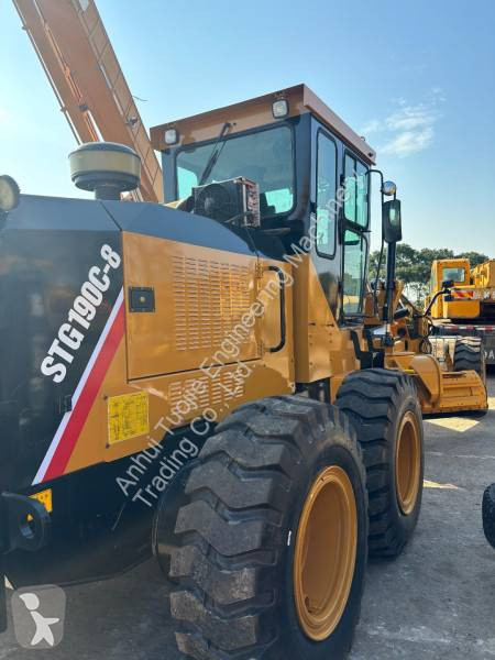 Grejder Sany STG190C-8