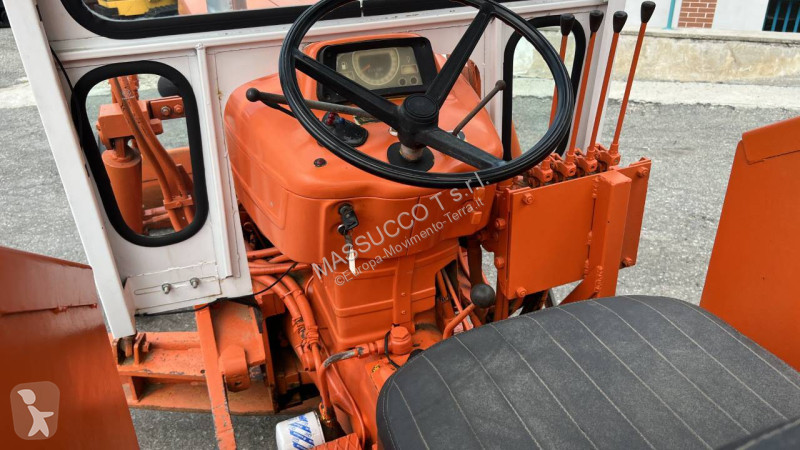 Grejder Ford 5600 4X2