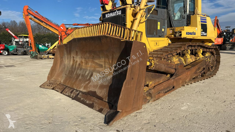 ممهدة طرق Komatsu D275AX